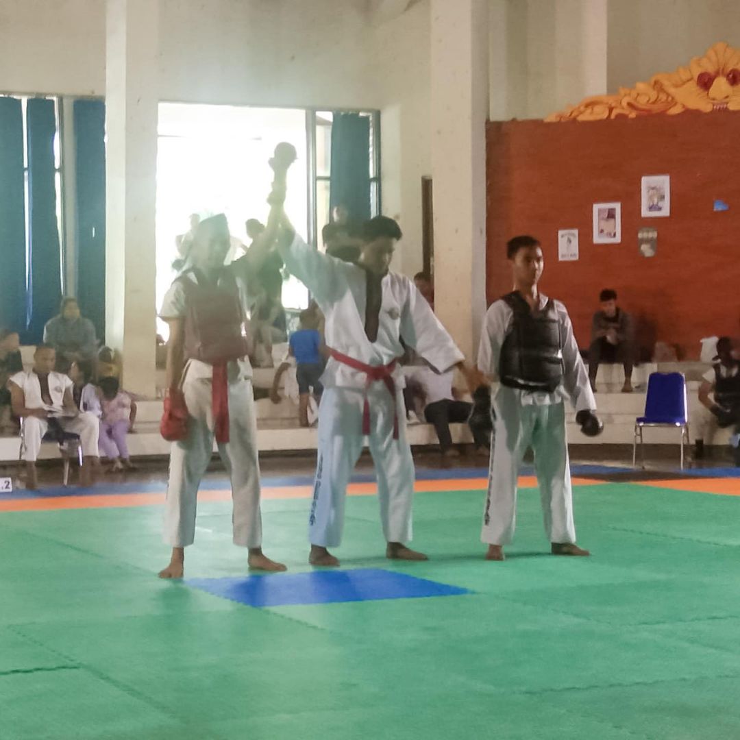 Image Taruna SMA Taruna Mandara meraih Juara dalam Cabor Tarung Derajat Porsenijar 2023